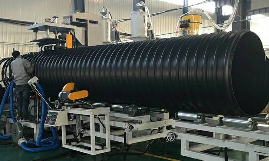 HDPE钢带增强螺旋波纹管车间.jpg